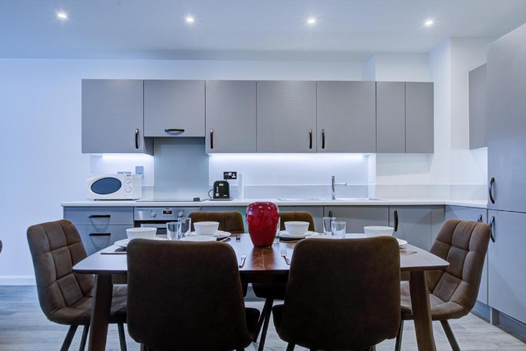 Luxury 2 Bed Flat In A New Block In East Acton Apartment ลอนดอน ภายนอก รูปภาพ